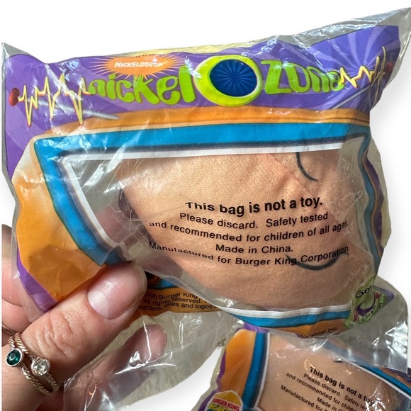 Vintage 1998 Nickelodeon NICKEL-O-ZONE Hey Arnold Set Of Three Sealed Small Toys - Picture 7 of 8